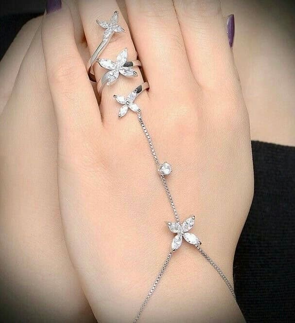 Five-Petal Flower Hand Chain Bracelet