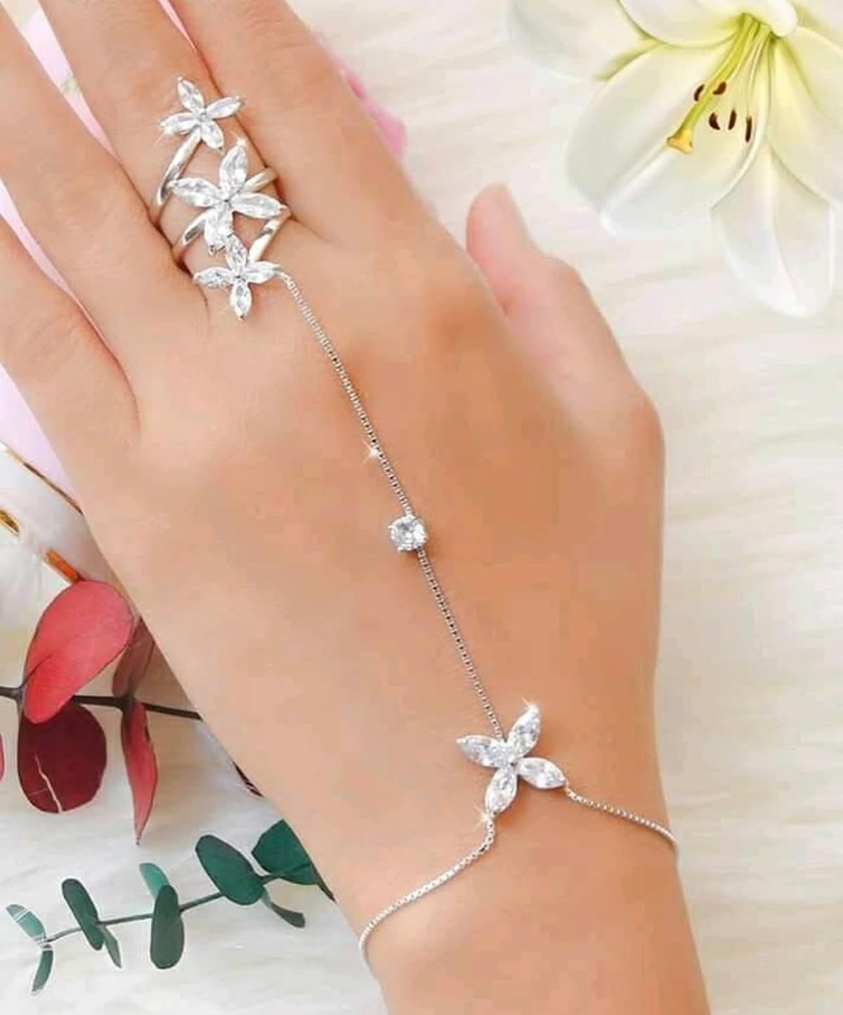 Five-Petal Flower Hand Chain Bracelet - Image 2